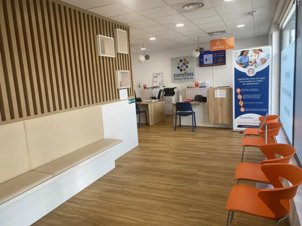 Accueil du laboratoire Eurofins Rochecardon à Lyon 9e